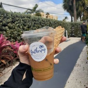 Meet your Posher, Tara